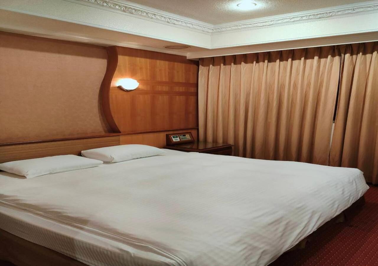 Champion Hotel Tajpej Buitenkant foto