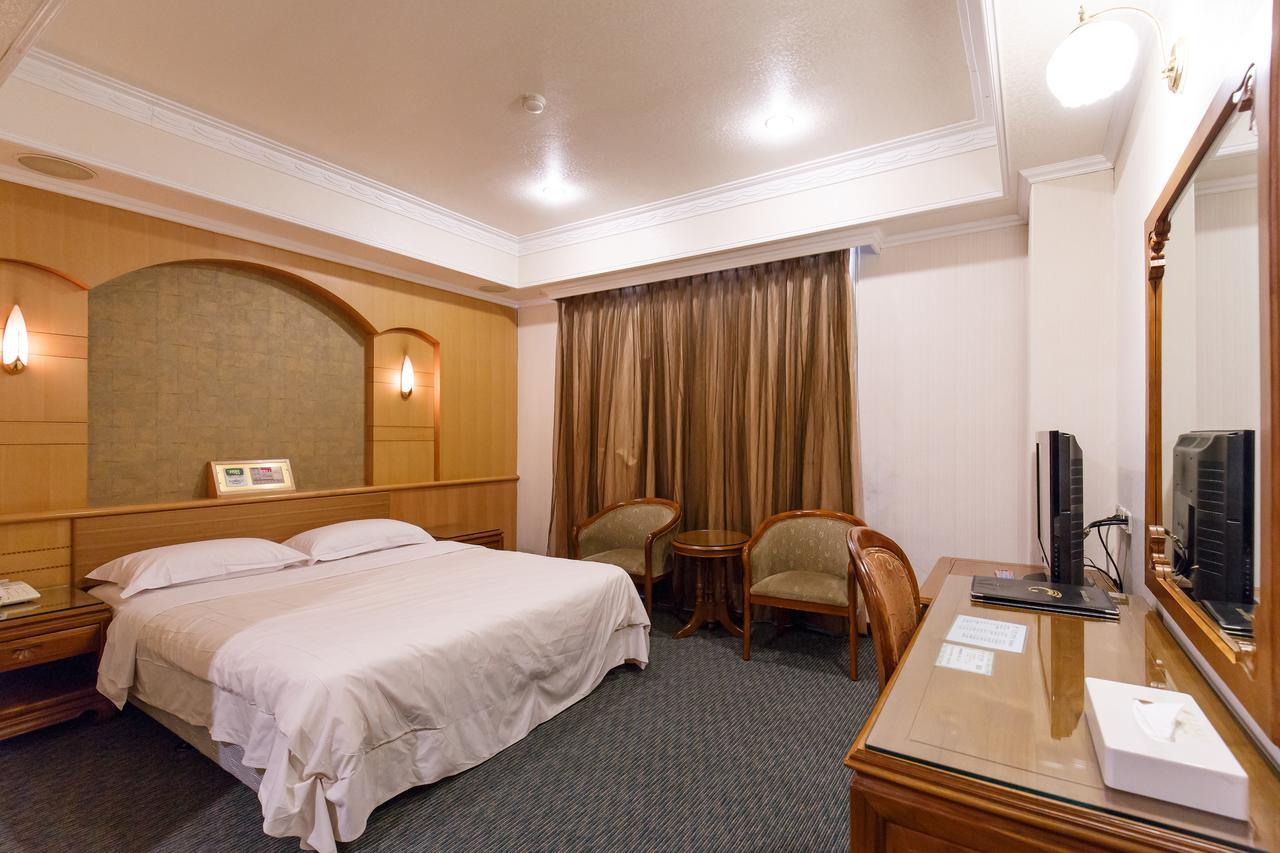 Champion Hotel Tajpej Buitenkant foto